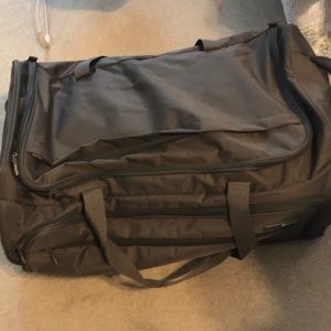 delsey rolling duffel